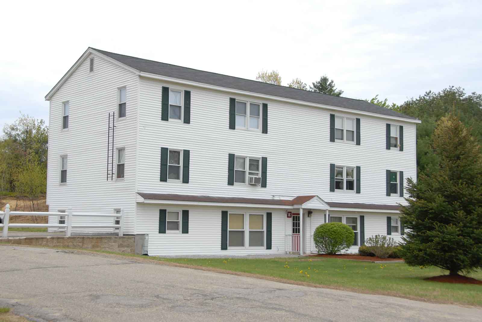 Woodland Commons Apartments in Boscawen