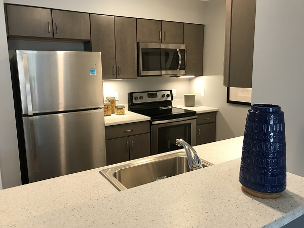 kitchen at the ridge at milford trails apartments